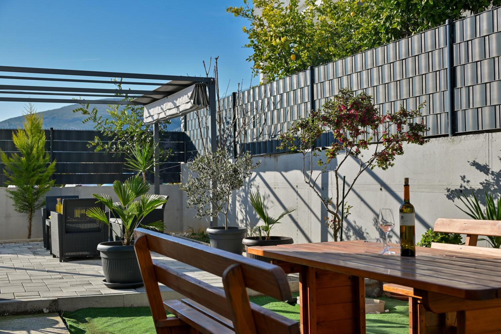 Luxury Apartment With Garden Jacuzzi And Wellness Trogir Exteriör bild