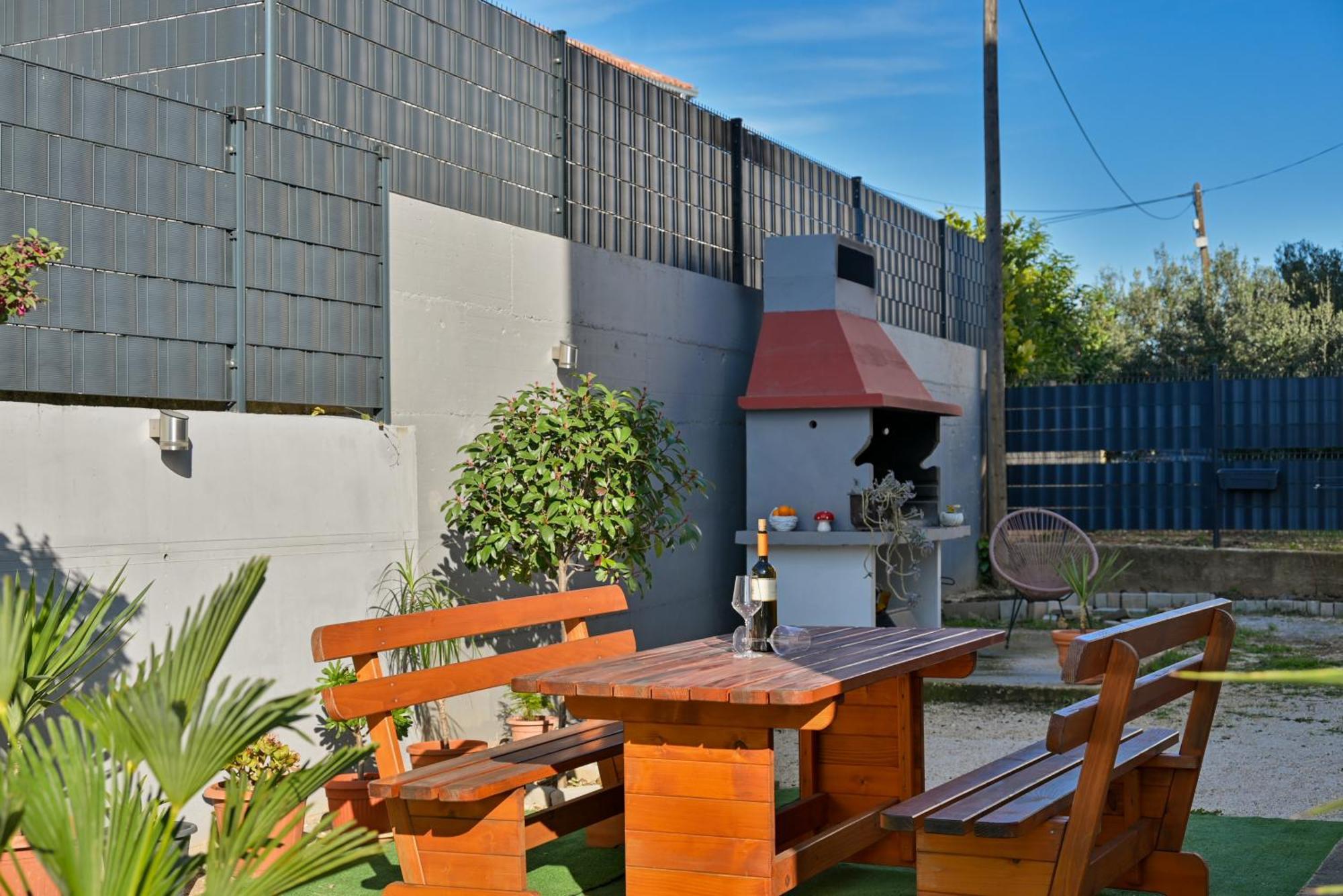 Luxury Apartment With Garden Jacuzzi And Wellness Trogir Exteriör bild